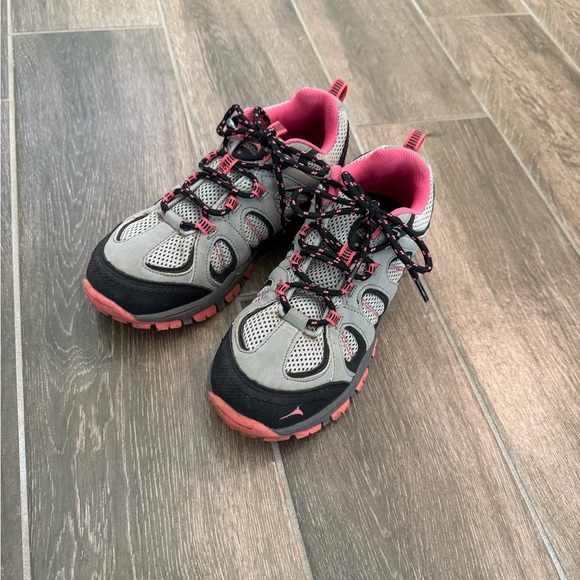 Pacific Mountain Crestone Hiking Shoes - Picture 3 of 5